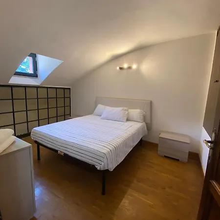 Emerald Apartment *