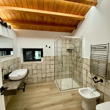 Emerald Apartment *